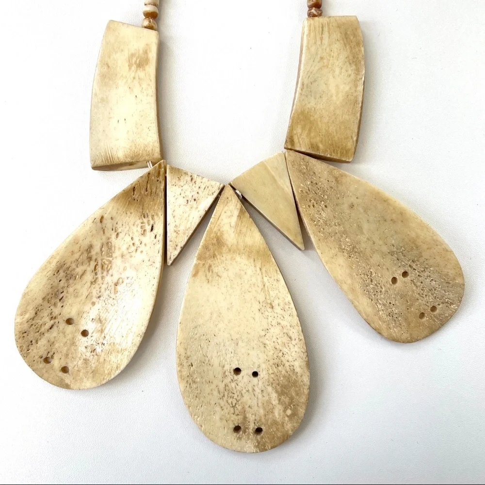 Vintage 1970s Artisan Etched Bone Statement Necklace - Picture 11 of 17